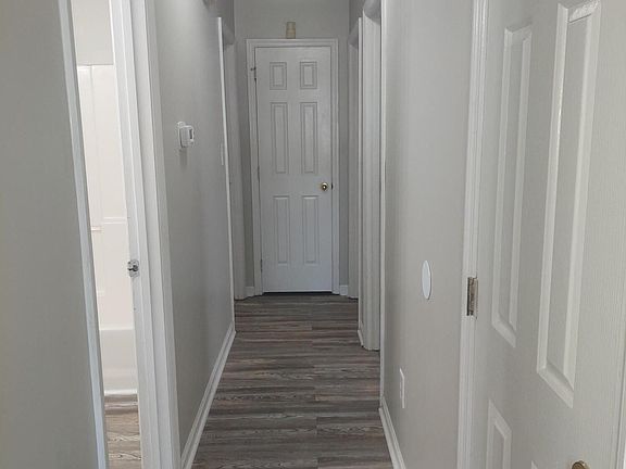 3rd image of 2592 Woodhill Dr