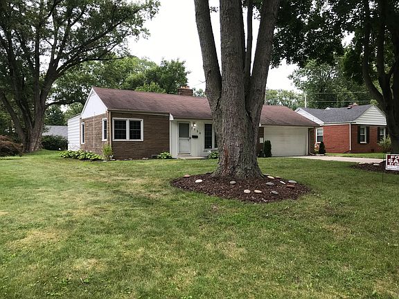 2nd image of 2736 E Rockridge Cir