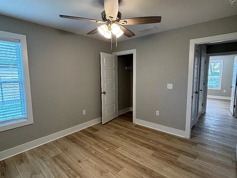 320 Whitley Ln — Photo 15