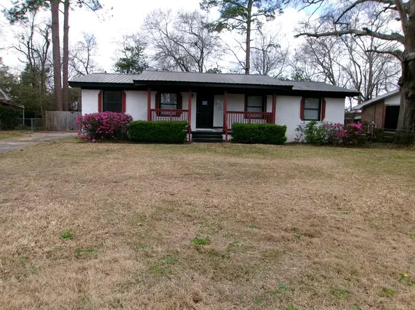 606 Mustang Dr, Dothan, AL 36301