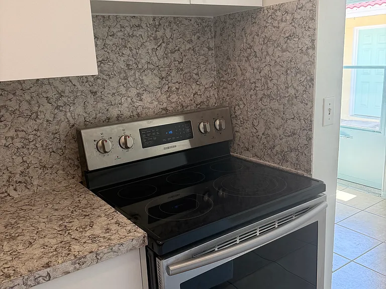 1720 Morrill St #6 — Photo 10