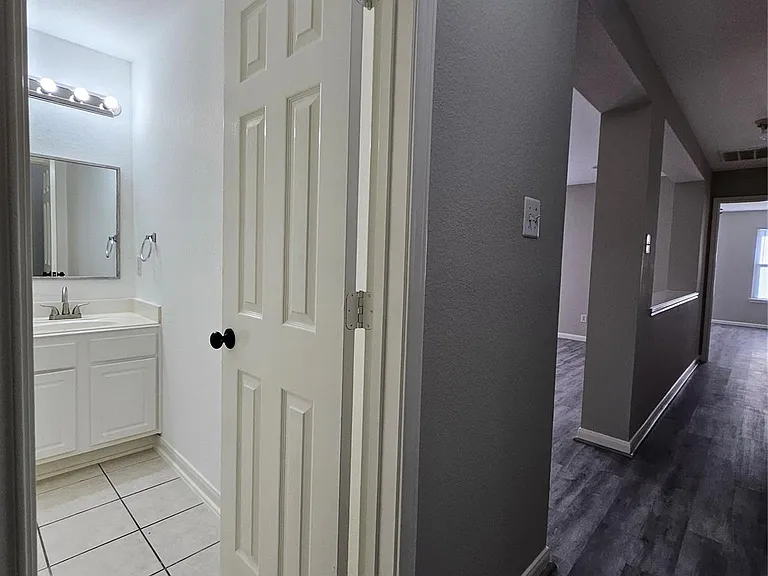 1130 Concord Pl — Photo 16