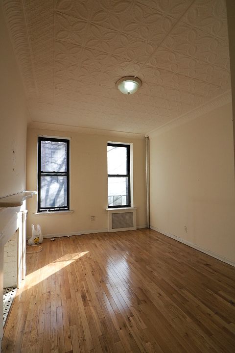 1st image of 443 W 49th St #2ER