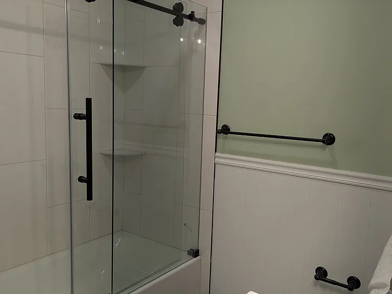 Second Bathroom with Tub / Shower