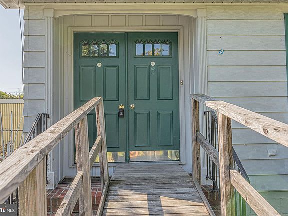 5th image of 574 Railroad Dr