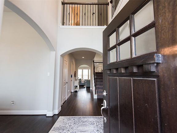 4th image of 18107 Dalyell Dr