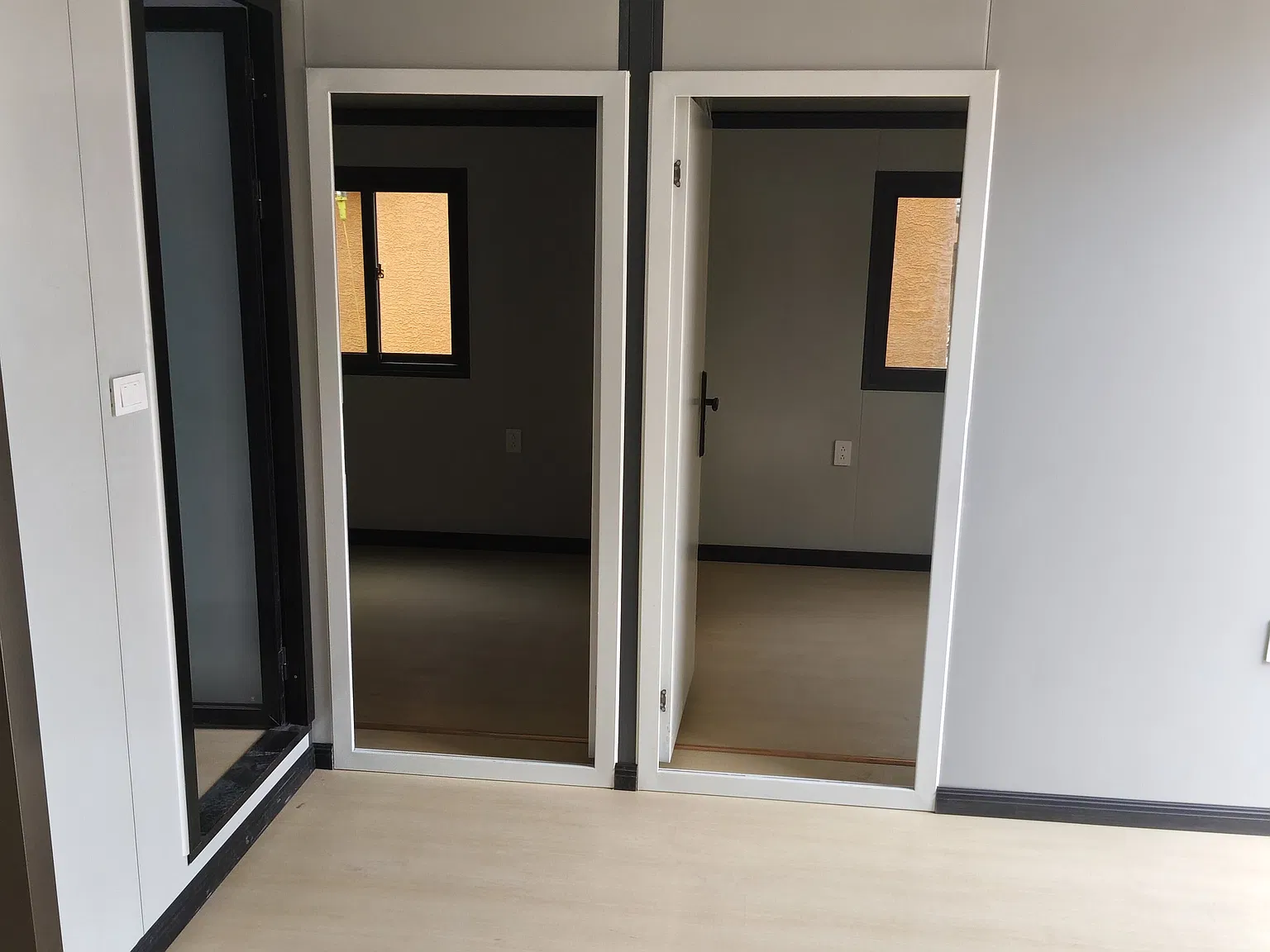 2 bed, 400 sqft, $1,100 — Photo 2