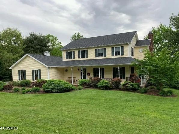 74 Hunt Club Dr, Bloomsburg, PA 17815