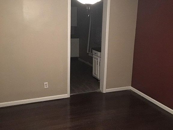 2nd image of 427 Fremont Ave NW
