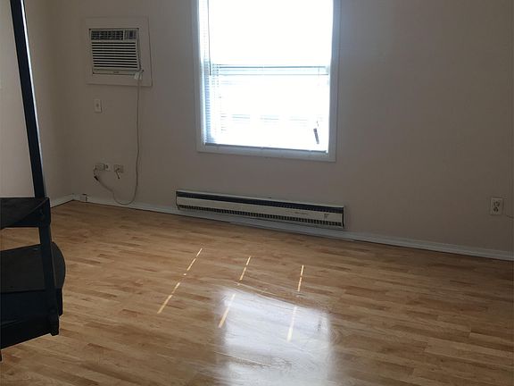 3rd image of 209 W Beardsley Ave #2