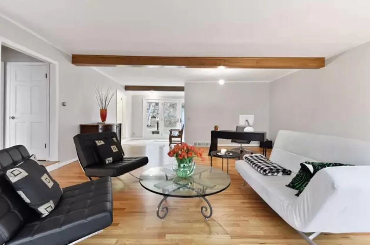 4 bed, 3700 sqft, $4,200 — Photo 3