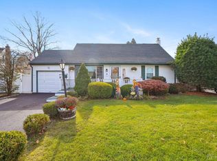 4 Pine Tree Dr, Colonia, NJ 07067