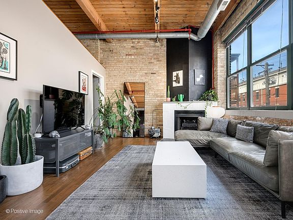 5th image of 5001 N Wolcott Ave APT 204