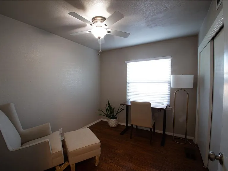 1217 Danville Dr — Photo 17