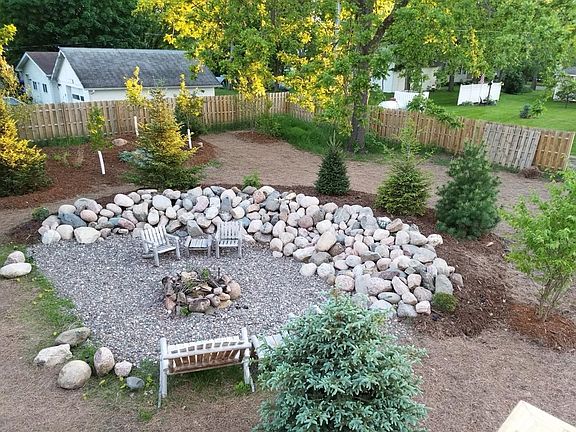 2nd image of 412 Main St