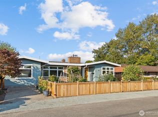 2332 S Juneau St, Seattle, WA 98108