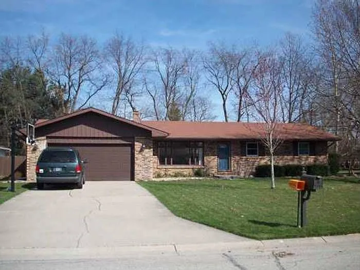 51860 Sharon Ct photo 1