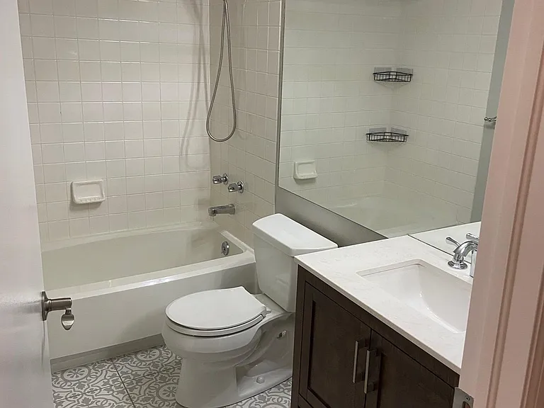 885 Parthenon Ct — Photo 17