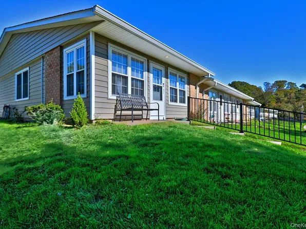 276 Berwick Court #A, Ridge, NY 11961