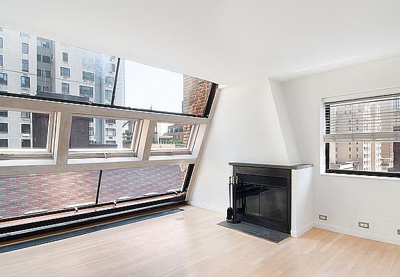 5th image of 150 W 58th St Ph E