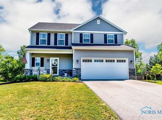 657 Little Creek Dr, Perrysburg, OH