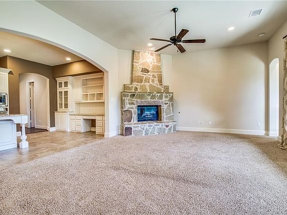 2nd image of 4271 Mesa Dr
