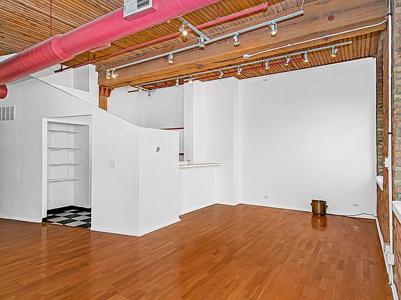 2nd image of 900 S Wabash Ave APT 302