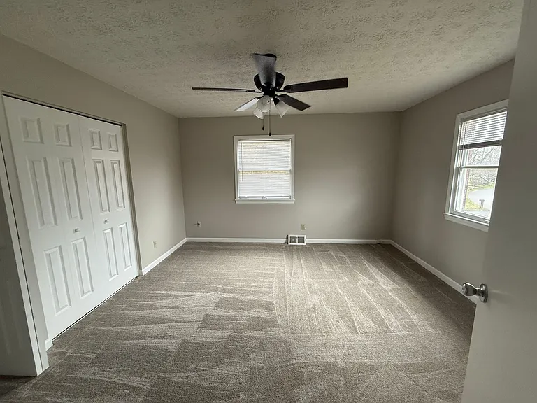 10410 Foxboro Dr — Photo 9
