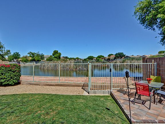 2nd image of 10902 W Wilshire Dr