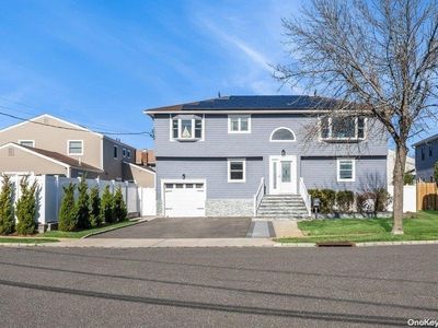118 Stillwater Avenue, Massapequa, NY, 11758