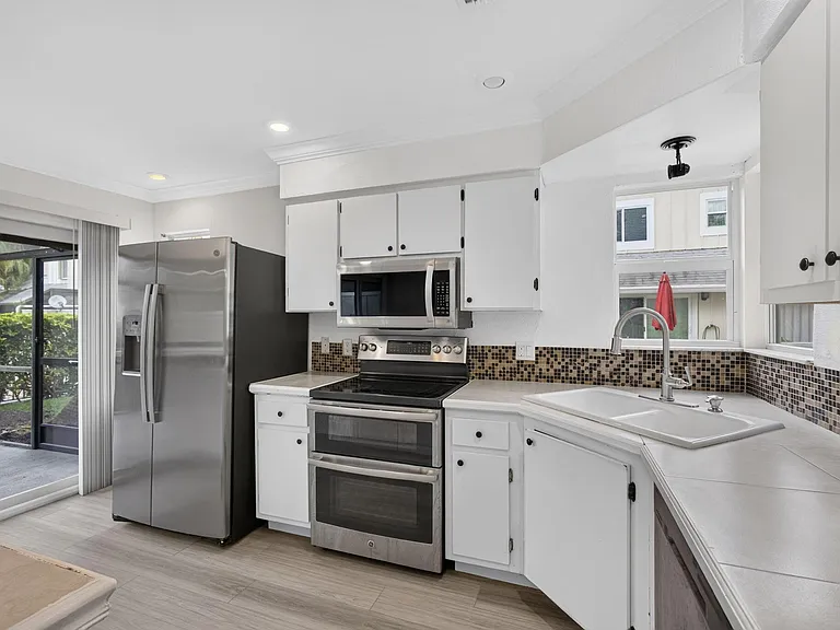 6391 Riverwalk Ln #7 — Photo 28