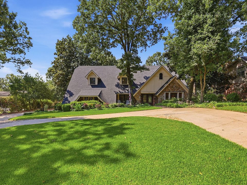 1st image of 800 Silverwood Trl