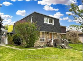 25 Ivanic Ct, Whitby, ON L1N 6E3