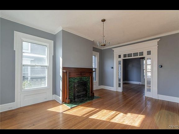 2nd image of 117 Keyes Ave