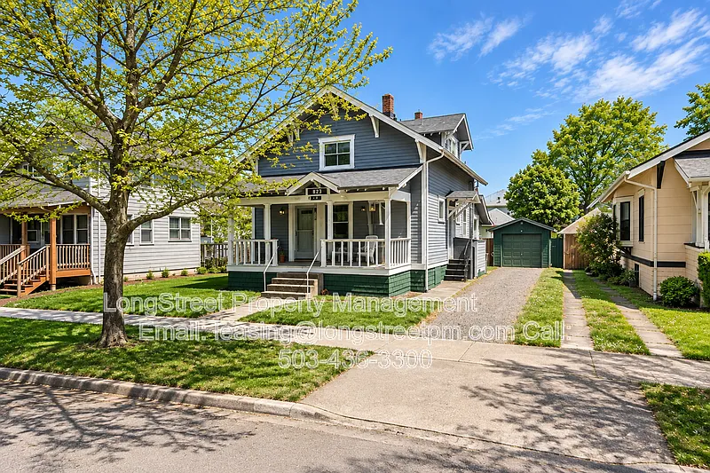 2 bed, 1.0 bath, 1100 sqft, $1,795 — Photo 2
