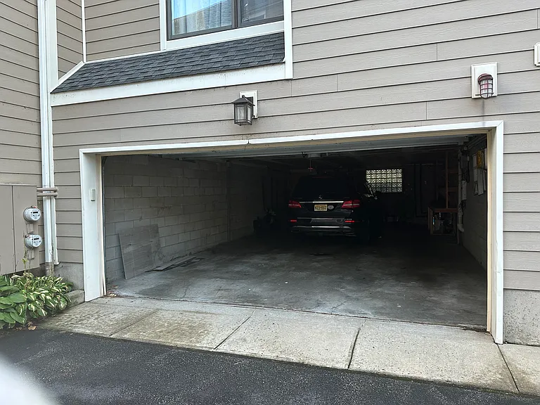 814 River Renaissance — Photo 8