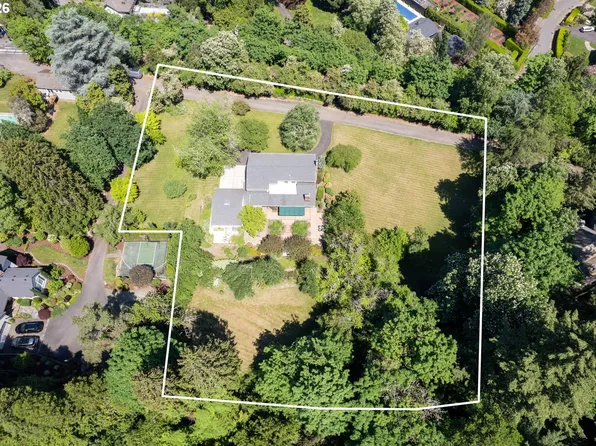 11385 S Riverwood Rd, Portland, OR 97219