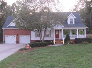 2917 Vine Dr, Dalton, GA 30721