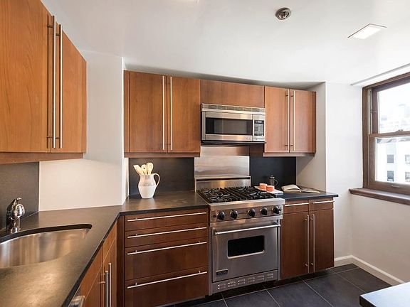 5th image of 305 2nd Ave APT 506