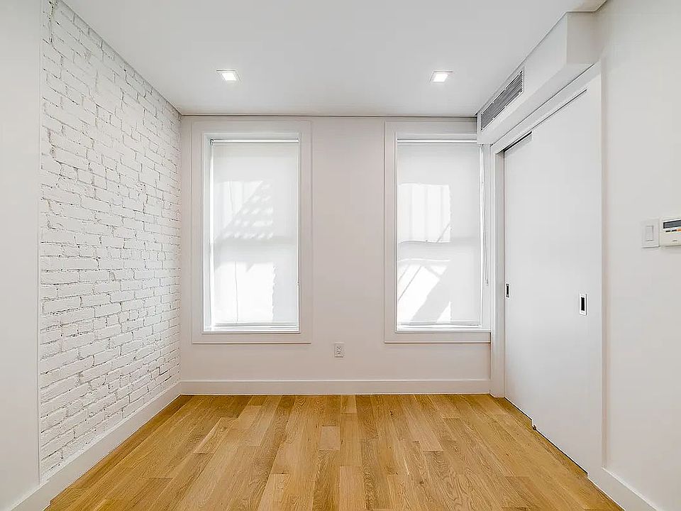 2nd image of 26 Prince St #8