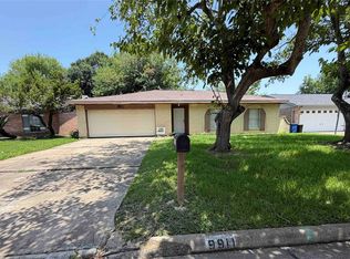 9911 Cardinal St, La Porte, TX 77571