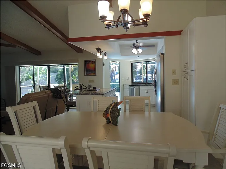 4011 SW 2nd Ave — Photo 7