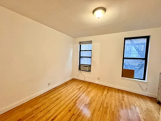 Rented by City Connections Realty | media 19