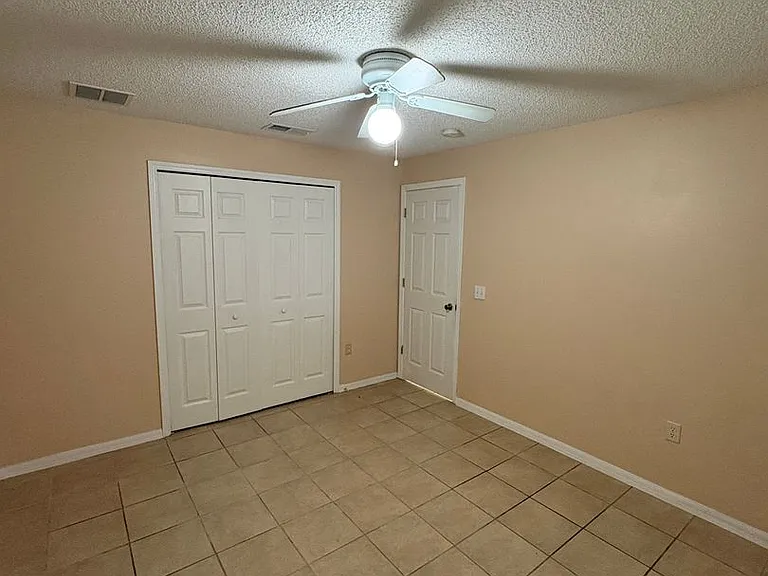 64 Cordona Dr #B — Photo 19