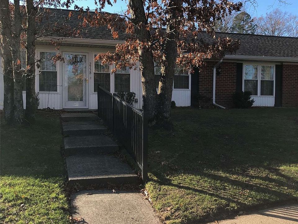 233B Blackpool Court UNIT B, Ridge, NY 11961 | Zillow