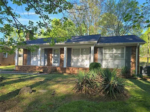 4111 Tulsa Dr, Greensboro, NC 27406