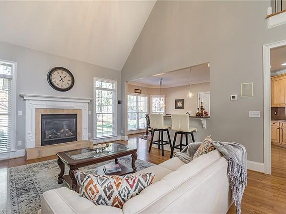 5th image of 1 Rosebay Ln