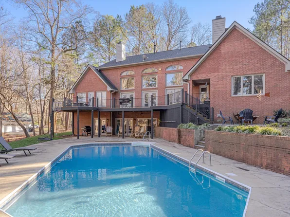 217 Dalton Dr, Raleigh, NC 27615