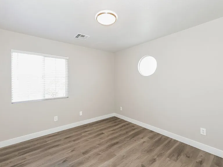 9327 Wishing Creek Ave — Photo 12