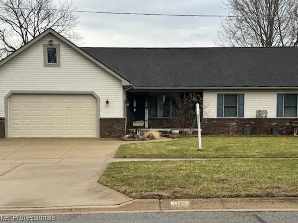 412 Rosette St, Holly, MI 48442